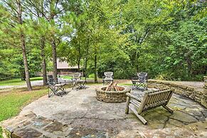 Secluded Northwest Arkansas Cabin: Fire Pit & Deck