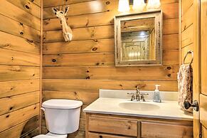 Secluded Northwest Arkansas Cabin: Fire Pit & Deck