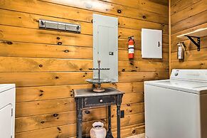 Secluded Northwest Arkansas Cabin: Fire Pit & Deck