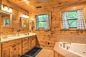 Secluded Northwest Arkansas Cabin: Fire Pit & Deck