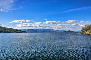 Lake Pend Oreille Home w/ Dock & Paddle Boards