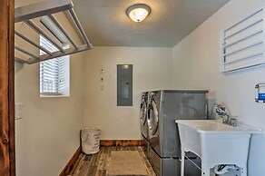 Luxe Home ~ 2 Mi to Bryce Canyon National Park!