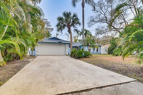 Vibrant Largo Home: Heated Pool, Lake Views!