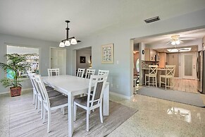 Vibrant Largo Home: Heated Pool, Lake Views!