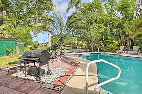 Vibrant Largo Home: Heated Pool, Lake Views!