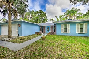 Vibrant Largo Home: Heated Pool, Lake Views!