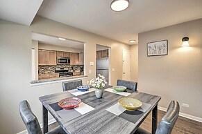 Arlington Heights Townhome: 33 Mi to Chicago