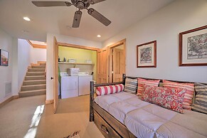 Woodsy Smoky Mtn Hideaway w/ Grill & Views!