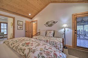 Woodsy Smoky Mtn Hideaway w/ Grill & Views!