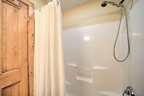 Woodsy Smoky Mtn Hideaway w/ Grill & Views!