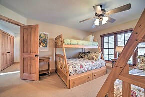 Woodsy Smoky Mtn Hideaway w/ Grill & Views!