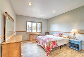 Large Ten Sleep Home on Main St, 10 Mins to Canyon