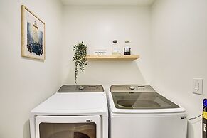 Charming Canalfront Retreat w/ Double Boat Slip!