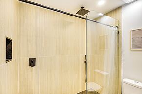 Charming Canalfront Retreat w/ Double Boat Slip!