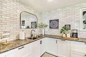 Charming Canalfront Retreat w/ Double Boat Slip!