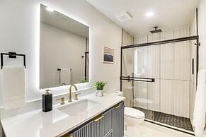 Charming Canalfront Retreat w/ Double Boat Slip!