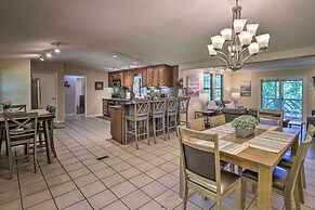 13 Mi to Hot Springs: Serene Royal Home w/ Deck!