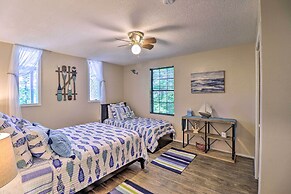 13 Mi to Hot Springs: Serene Royal Home w/ Deck!