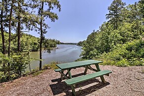 13 Mi to Hot Springs: Serene Royal Home w/ Deck!