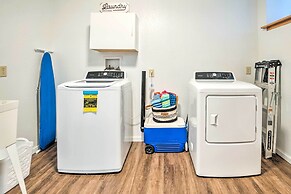 Pet-friendly North Bend Home w/ Bay Views!