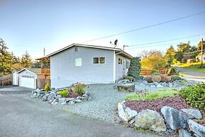 Pet-friendly North Bend Home w/ Bay Views!