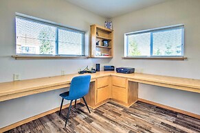 Pet-friendly North Bend Home w/ Bay Views!