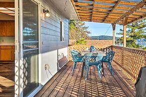 Pet-friendly North Bend Home w/ Bay Views!