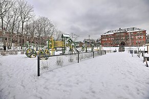 6 Mi to Dtwn: Pittsburgh Townhome w/ Porch