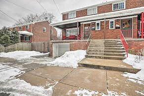 6 Mi to Dtwn: Pittsburgh Townhome w/ Porch