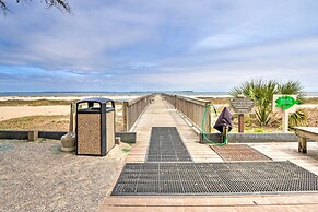 Sunroom + Beach Access: Hilton Head Condo