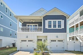 Bright Coastal Abode With Porch & Beach Access!
