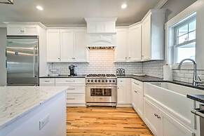 Bright Coastal Abode With Porch & Beach Access!