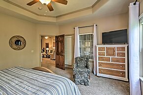 Expansive Townhome w/ Game Room & Community Pool