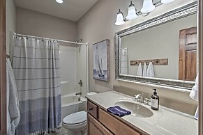 Expansive Townhome w/ Game Room & Community Pool