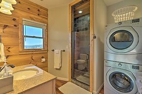 Decks & Panoramic Views: Rustic Sparta Cabin