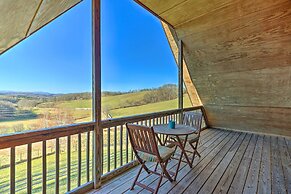 Decks & Panoramic Views: Rustic Sparta Cabin