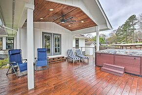 Boat Dock & Kayaks: Waterfront Hot Springs Home!