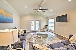 Boat Dock & Kayaks: Waterfront Hot Springs Home!