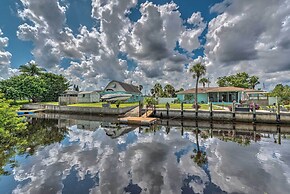 Cozy Canalfront Home < 2 Miles to Hudson Beach!