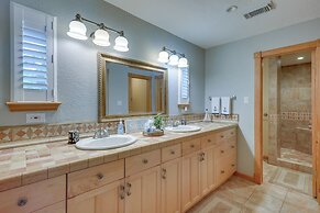 Lakefront Montgomery Home w/ Porch & Dock!