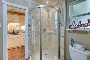 Lakefront Montgomery Home w/ Porch & Dock!