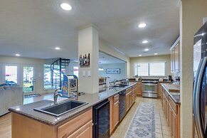 Lakefront Montgomery Home w/ Porch & Dock!