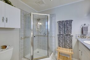 Lakefront Montgomery Home w/ Porch & Dock!