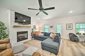 New Everything! Comfy Home w/ Deck & Trail Access!