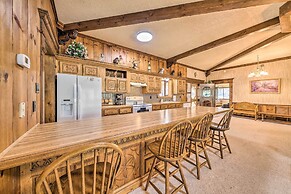 House of Angels Retreat w/ Deck Near Winter Park