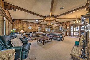 House of Angels Retreat w/ Deck Near Winter Park