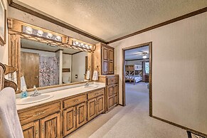 House of Angels Retreat w/ Deck Near Winter Park