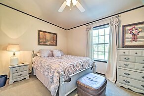 Calm Retreat w/ Ponds ~ 12 Mi to Somerville Lake