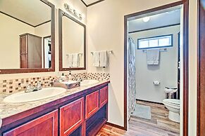 Calm Retreat w/ Ponds ~ 12 Mi to Somerville Lake