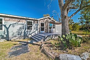 Calm Retreat w/ Ponds ~ 12 Mi to Somerville Lake